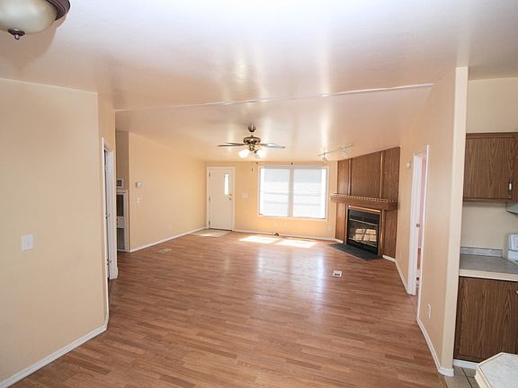 3rd image of 5902 N Fairoak Ln