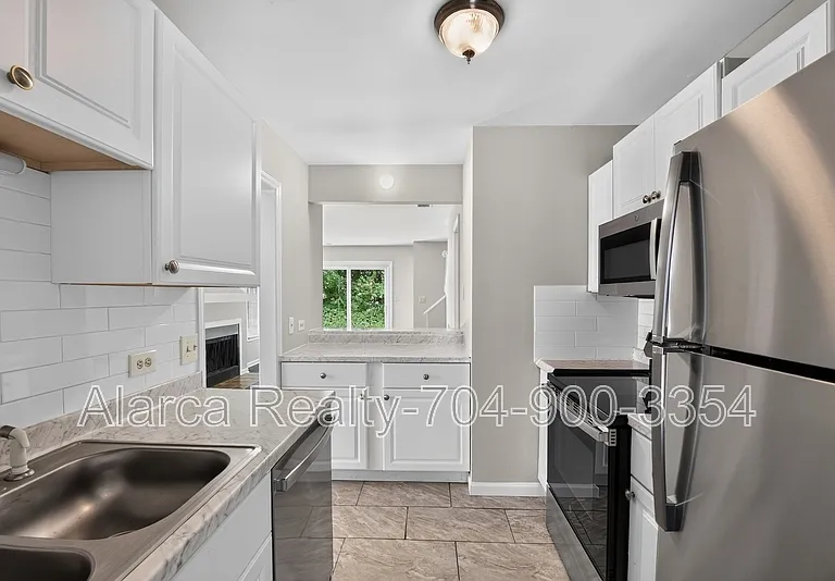 3134 Driftwood Dr #A — Photo 5