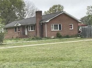 6329 Lake Dr, Charlotte, NC 28215