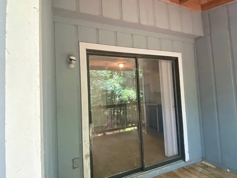 100 Spring Ct — Photo 16