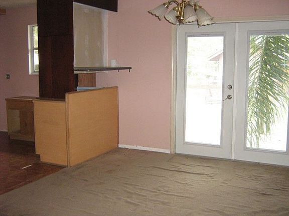 5th image of 8848 Richmond St Unit 101