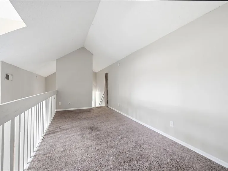 3274 Haviland Ct #201 — Photo 34