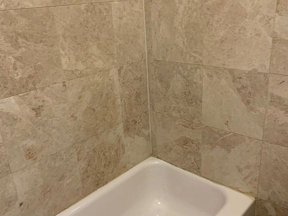 5th image of 330 E 52nd St APT 51