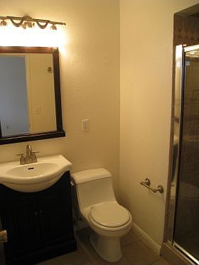 5th image of 28001 Aumond Ave
