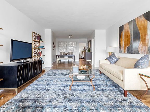 2nd image of 60 Sutton Pl S #15DS