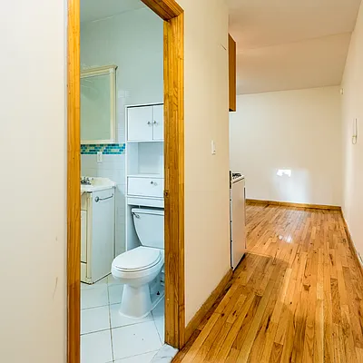 Rented by Nooklyn NYC LLC | media 68