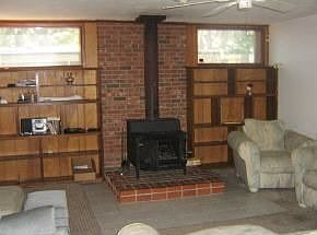 2nd image of 1604 NE 18th Pl