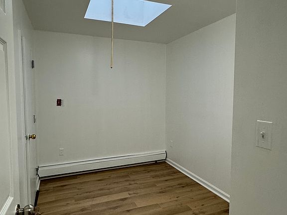 4th image of 730 E 218th St #2C