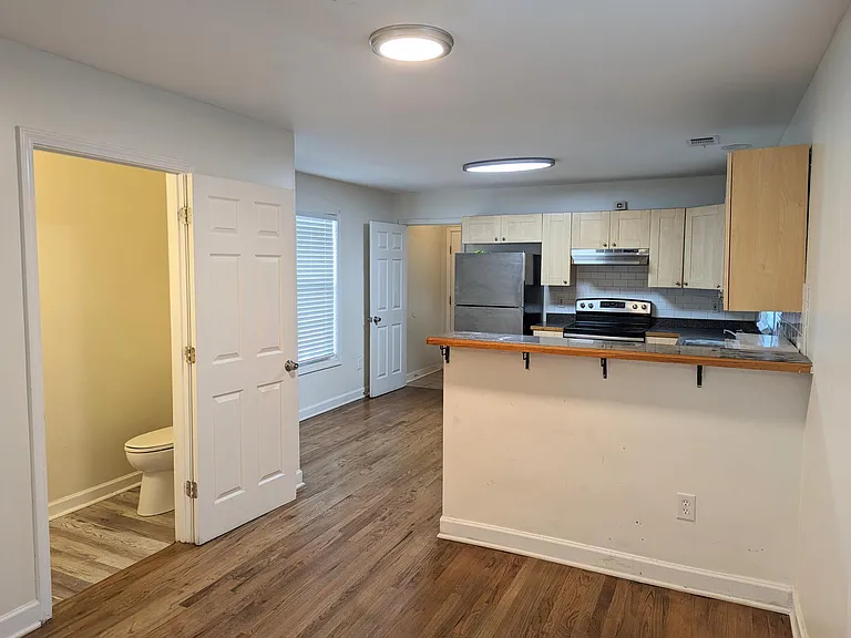 474 Rockwell St SW — Photo 4