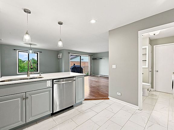 5th image of 700 N Briar Hill Ln APT 5