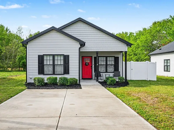 807 A Peedin St, Selma, NC 27576