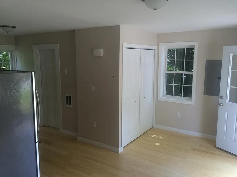 15 Crescent St #15A — Photo 3