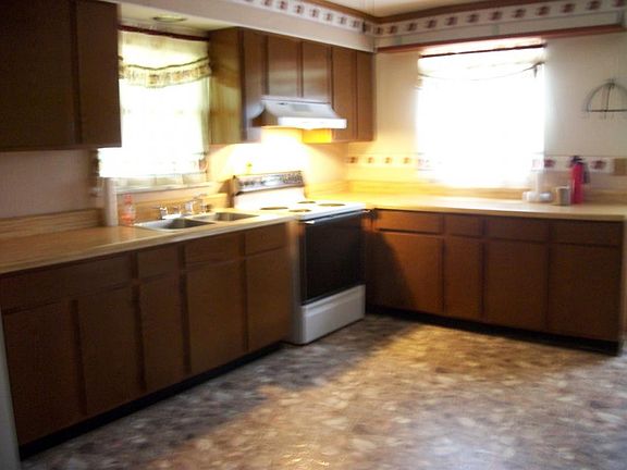 4th image of 12 Private Road 2560