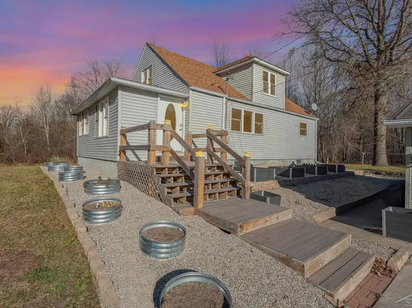 3831 S Gleaner Rd, Saginaw, MI 48609