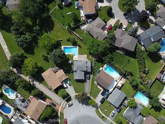 4th image of 116 Dunvegan Rd