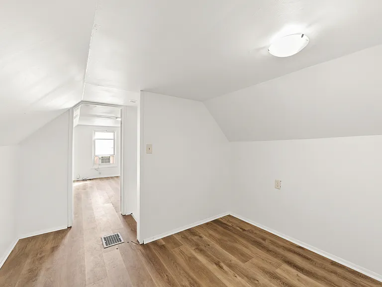 1314 Cove Ave — Photo 10