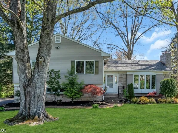 42 Crest Dr, Bernards Twp., NJ 07920
