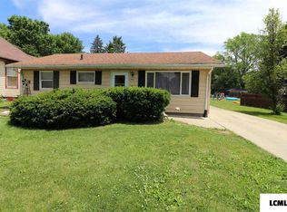 410 N Linden St, Clinton, IL 61727