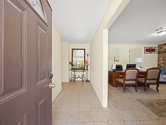 5th image of 25231 Roesner Ln