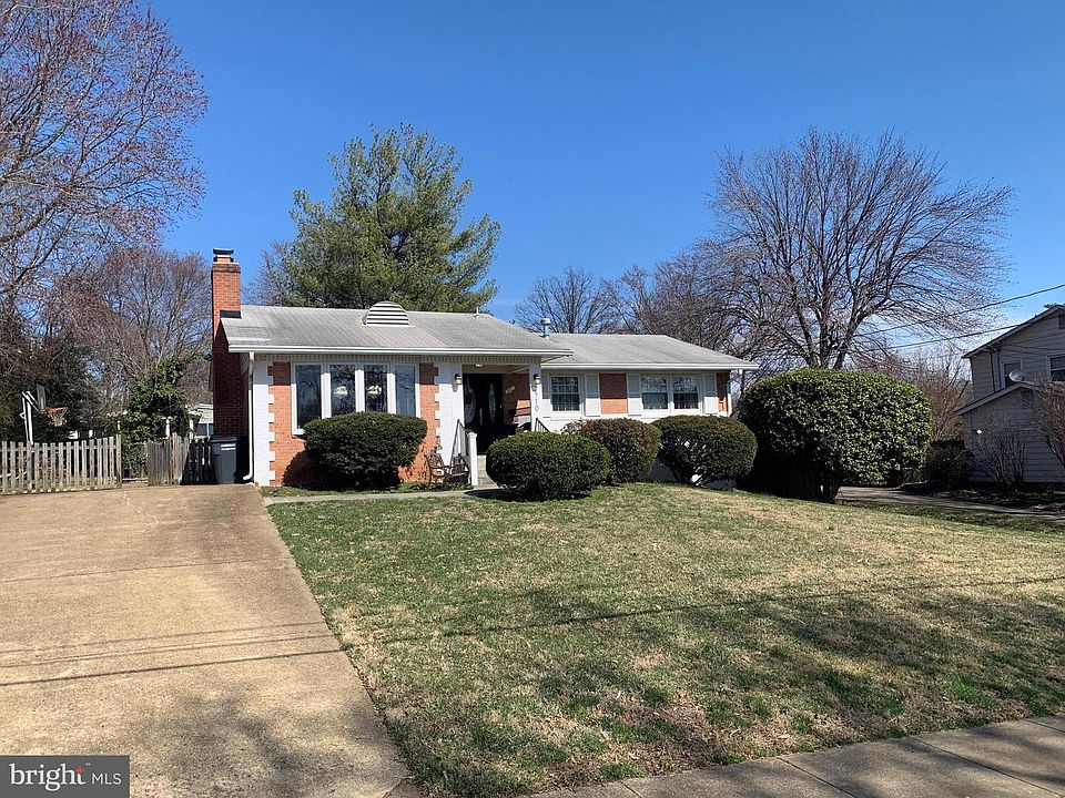 1st image of 2710 Bowling Green Dr
