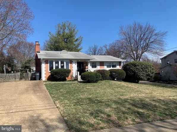 2710 Bowling Green Dr, Vienna, VA 22180