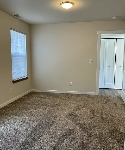 728 Oak St — Photo 8