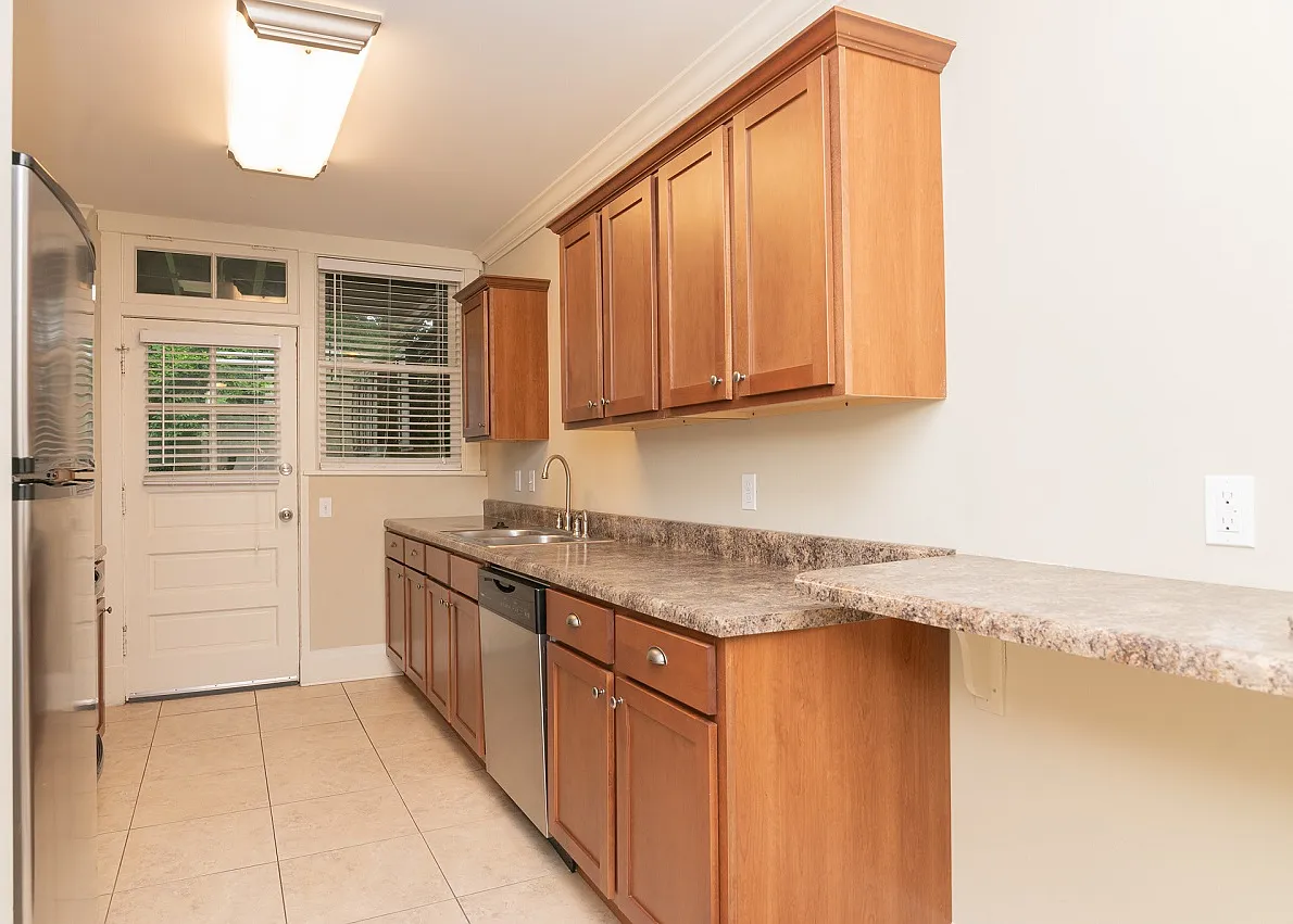 323 Washington Street - 101 — Photo 3