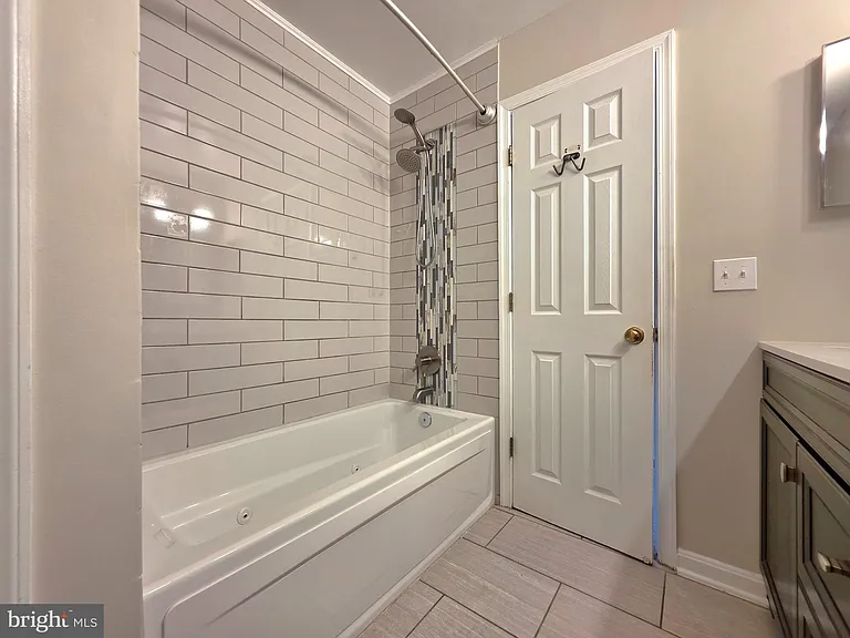 3643 Crosswater Ct — Photo 20