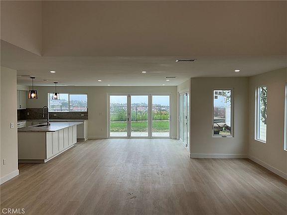 4th image of 22 Byron Close