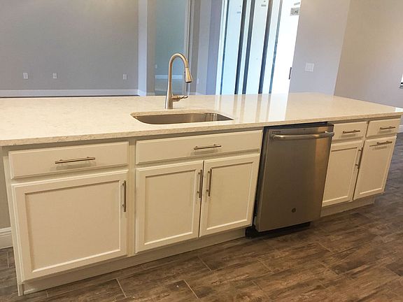 13017 Weatherstone Drive - Carlingford - Kitchen Quartz Island