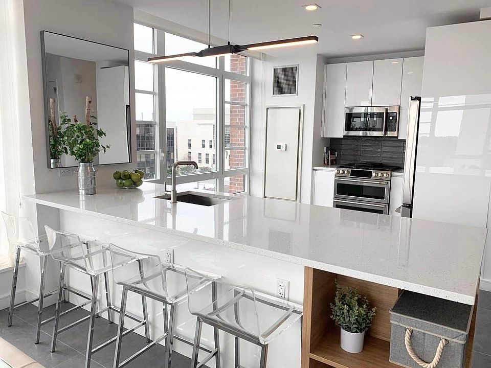 1st image of 192 2nd St #3E