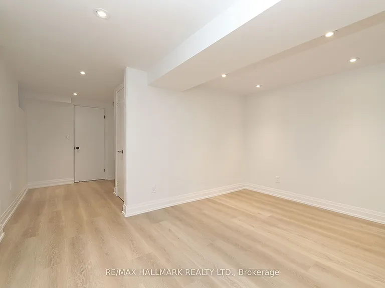 38 Halton St — Photo 8