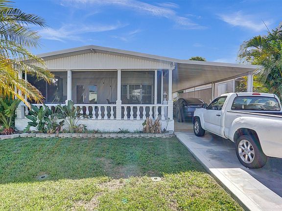 2nd image of 5261 SW 23rd Avenue