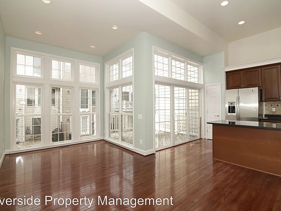 4th image of 2175 Oberlin Dr #155A