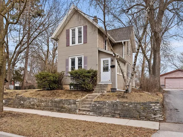 511 Barstow STREET, Waukesha, WI 53188