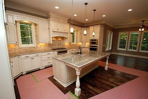 3rd image of 7300 S Bridlespur Ln