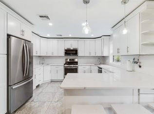 7 Sergio Ct, Chestnut Ridge, NY 10977