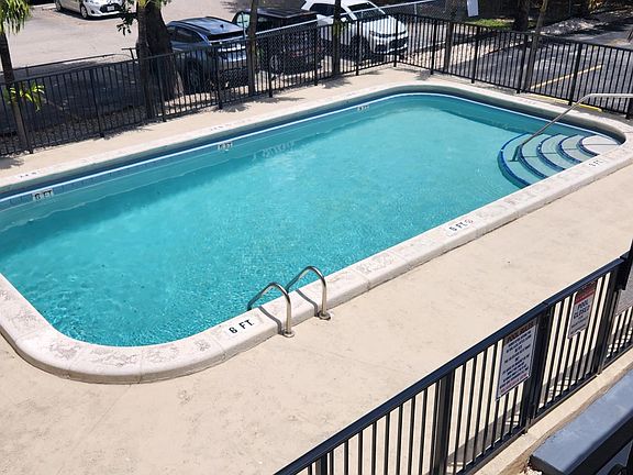 3rd image of 1015 NW 45th Ave APT 106