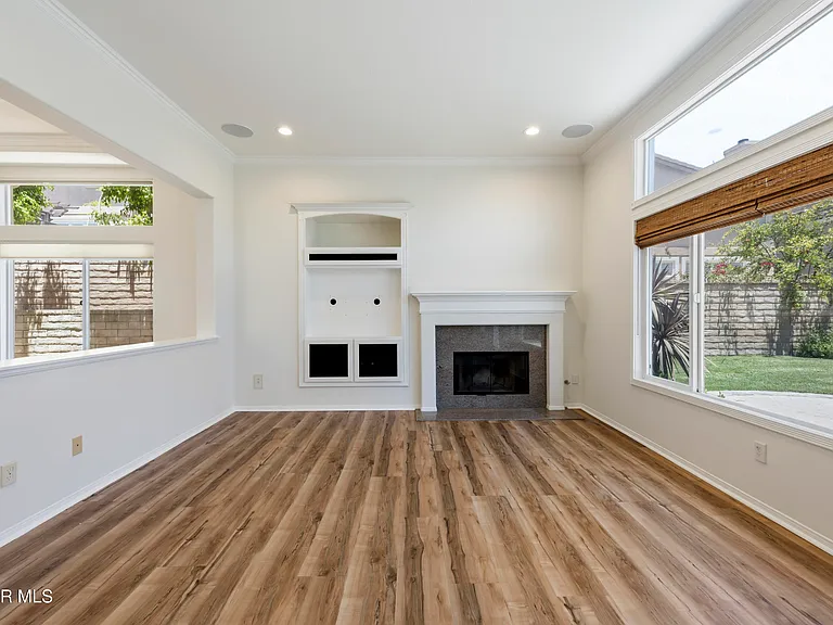 2946 Venezia Ln — Photo 11