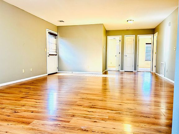 4th image of 2516 Pintail Cir