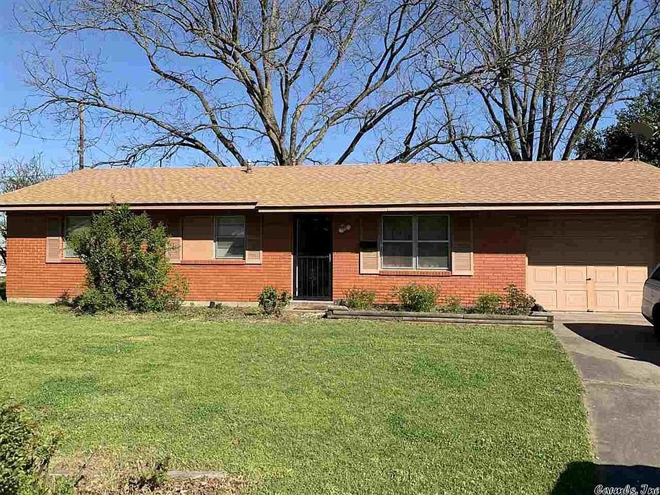1st image of 2410 Martha Cir