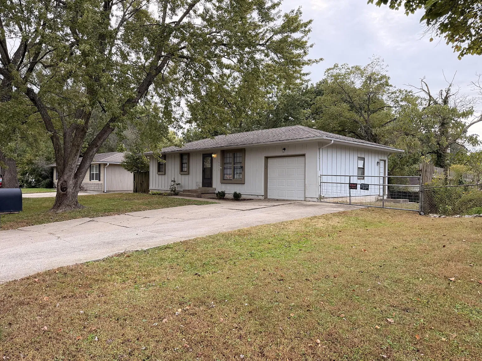 3 bed, 1.0 bath, $1,375 — Photo 2