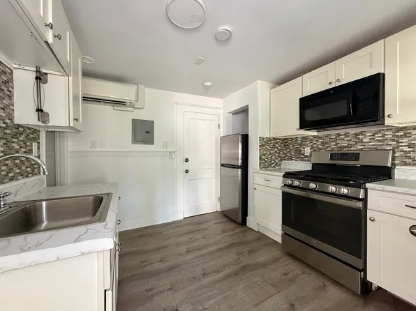 7 Main St, Foxboro, MA