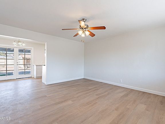 5th image of 4602 W MITCHELL Drive