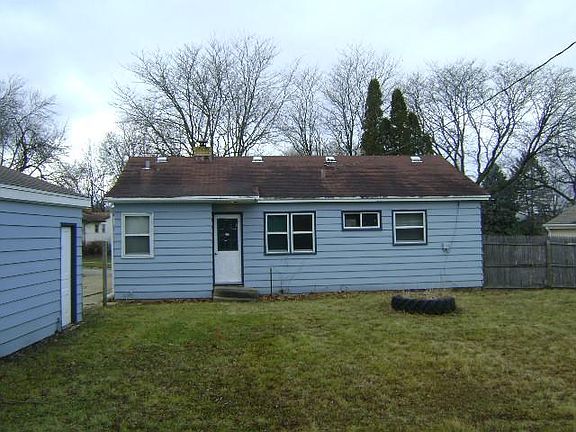 2nd image of 3226 Dartmouth Dr