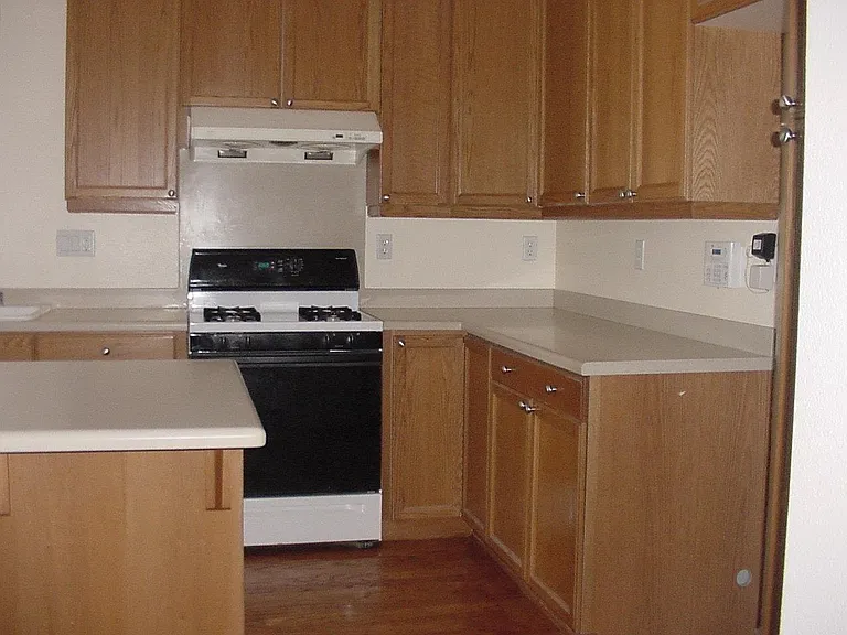 820 Towne Dr — Photo 5