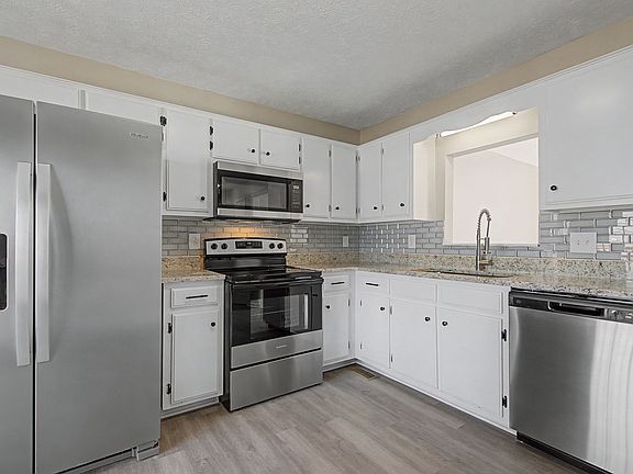 2nd image of 411 Wooded Valley Ct