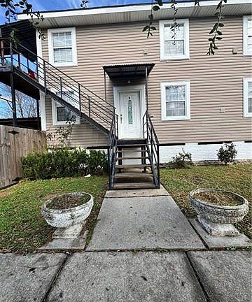2nd image of 6202 Wainwright Dr #B