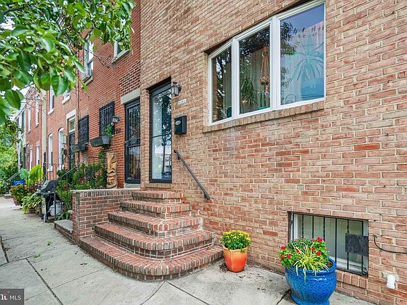 2nd image of 1161 S Juniper St
