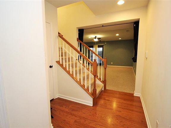 2nd image of 2806 Murano Way